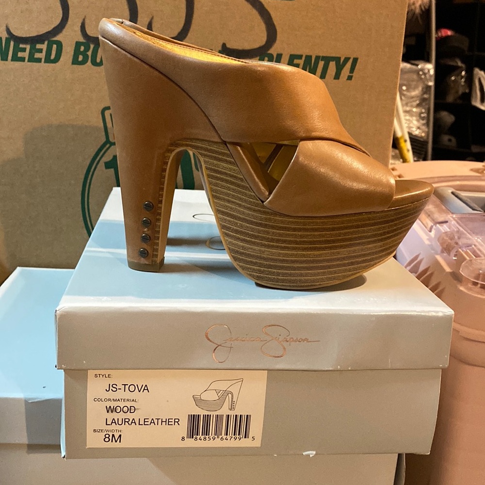 Jessica Simpson brand new in box brown heels size 8